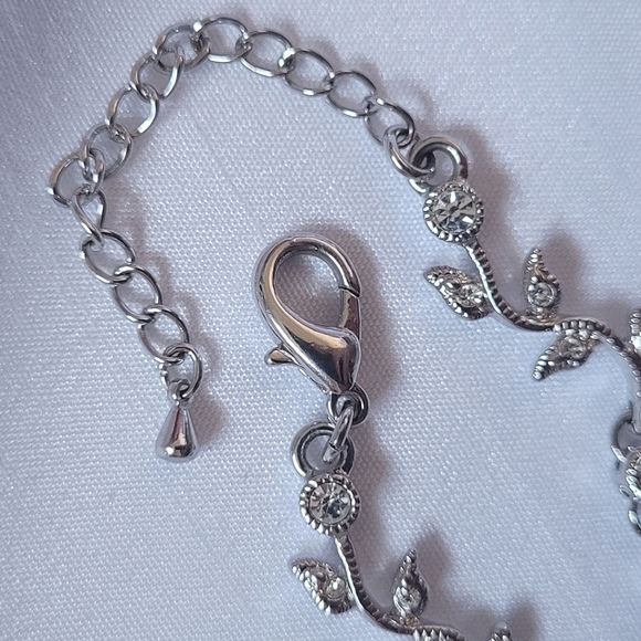 Grape Vine Necklace - Picture 4 of 6